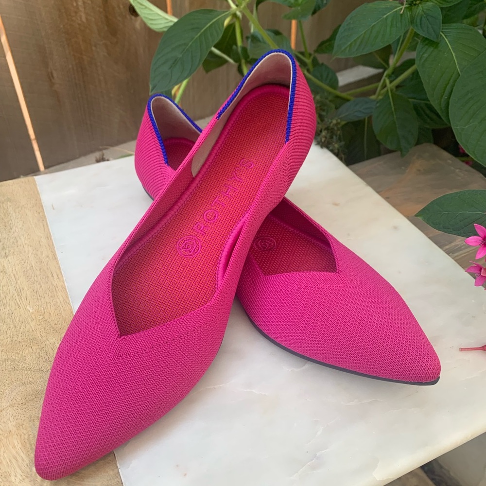 Rothy’s Dragon fruit size 9. Original owner NWOT.